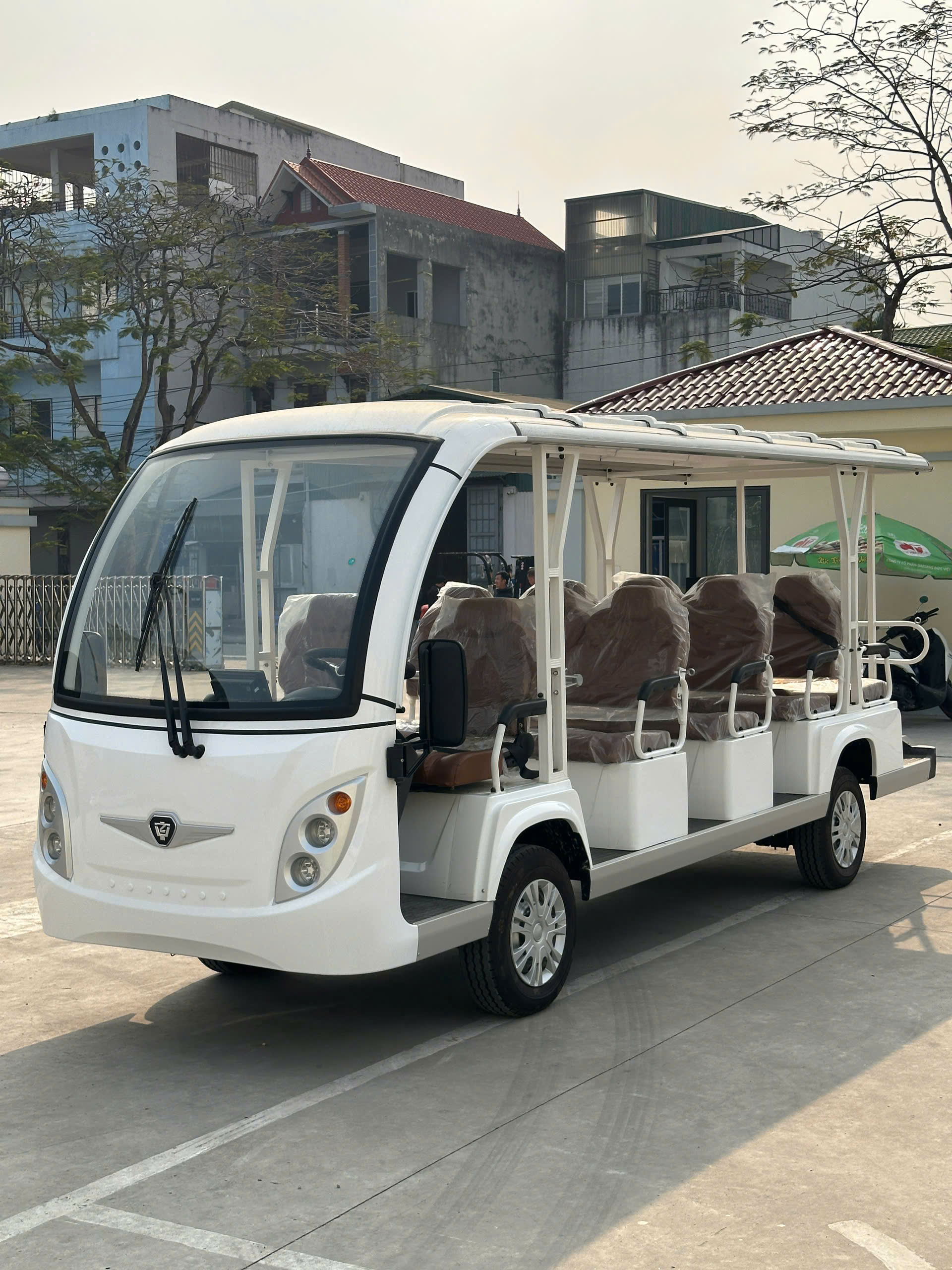 Xe điện 11 chỗ